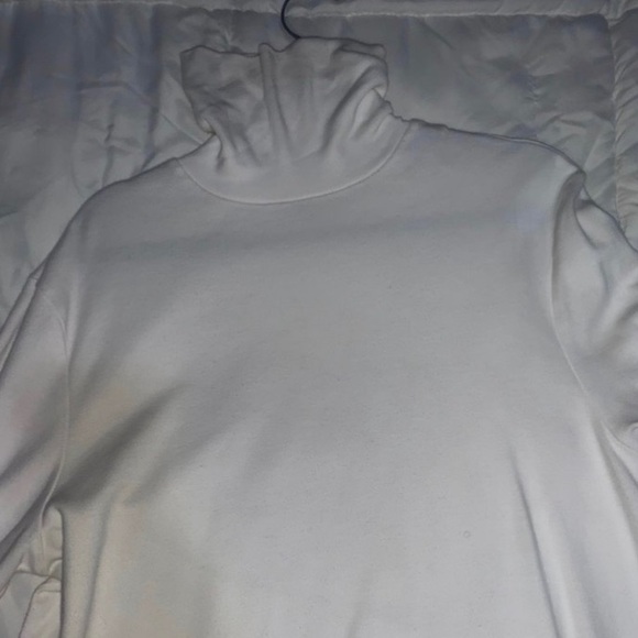 White Turtle Neck - Picture 2 of 4